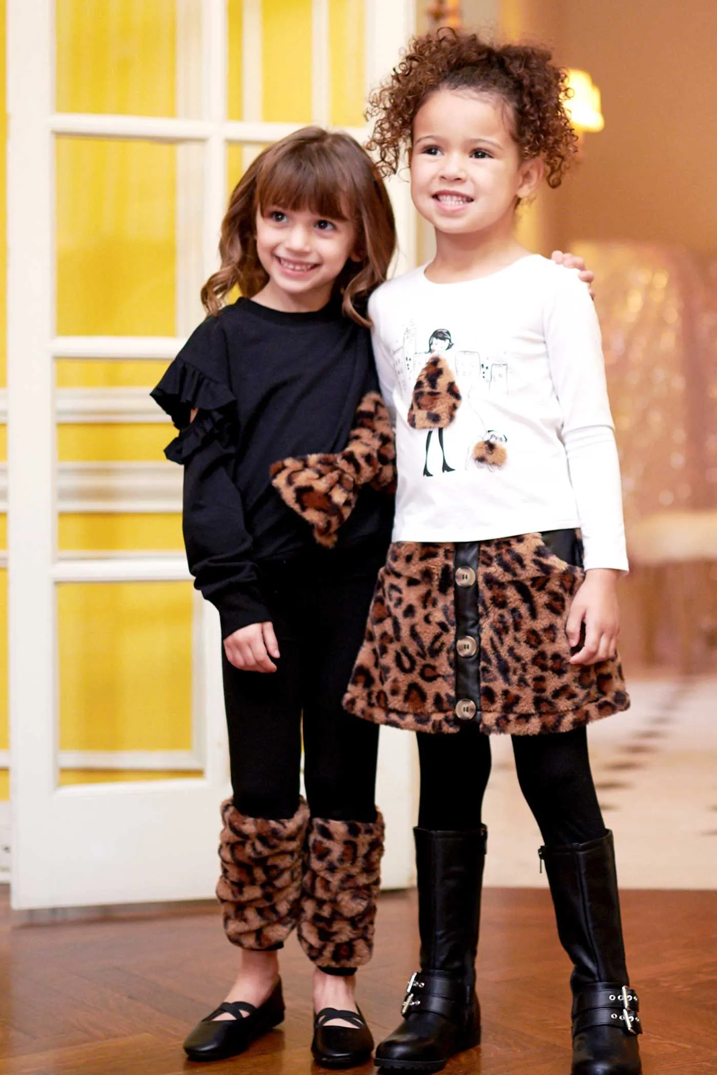 Little Girls Cut Out Sleeve Sweatshirt with Leopard Fur Bow