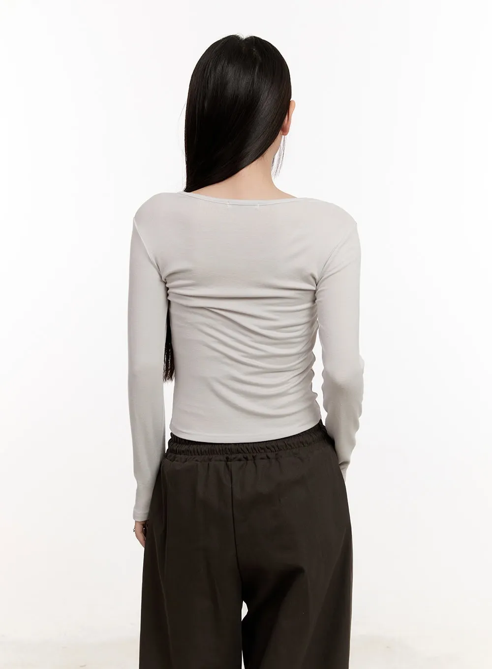 Slim-Fit Graphic Crop Top CM507