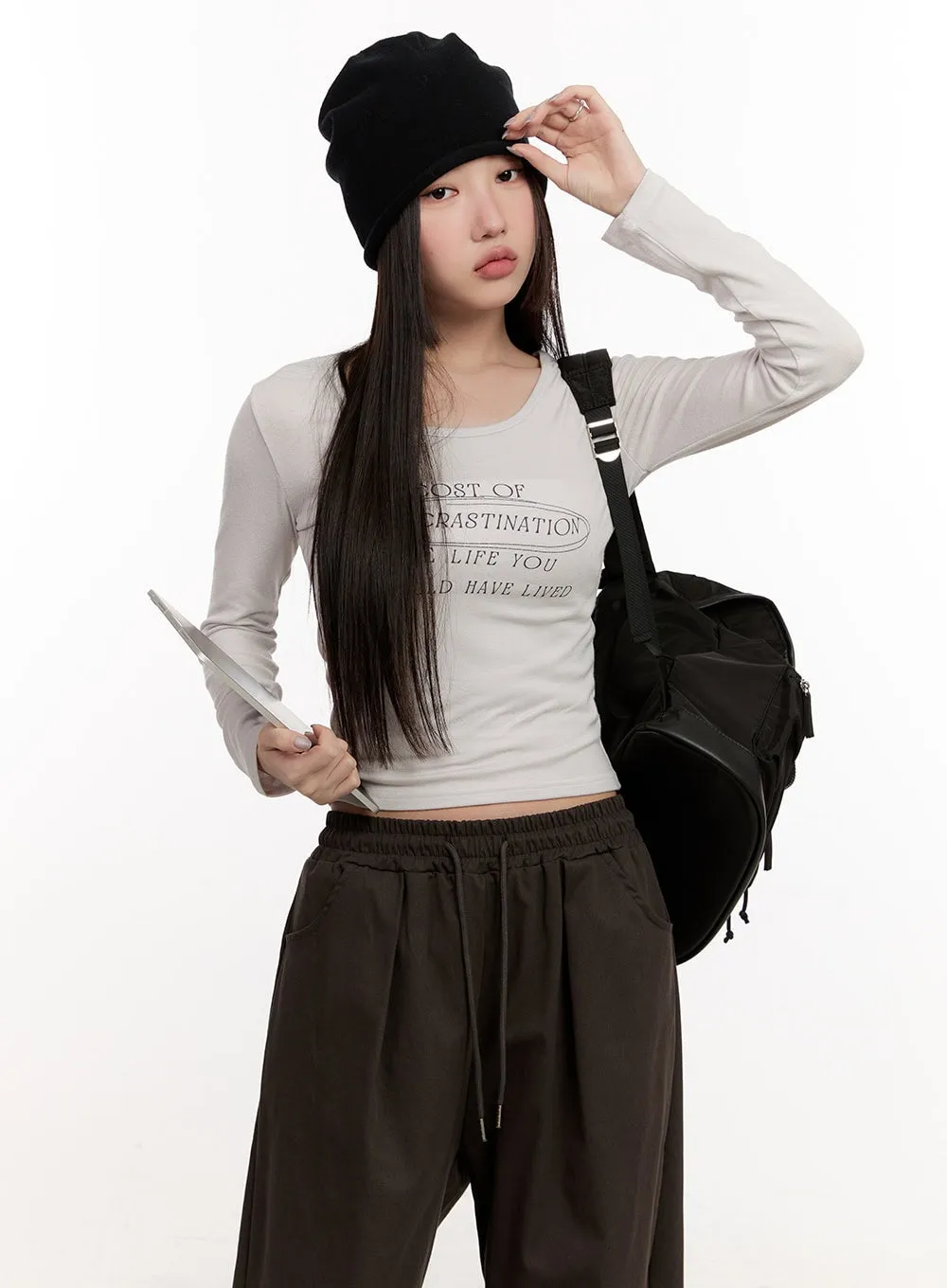 Slim-Fit Graphic Crop Top CM507