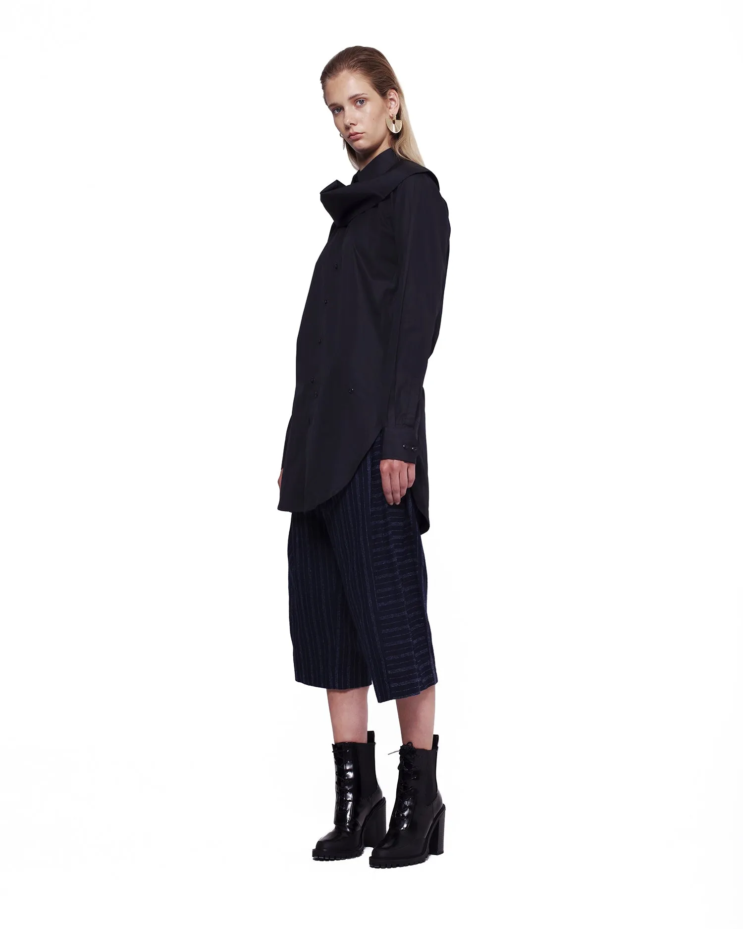 Slim-Fit Scarf Shirt – Black
