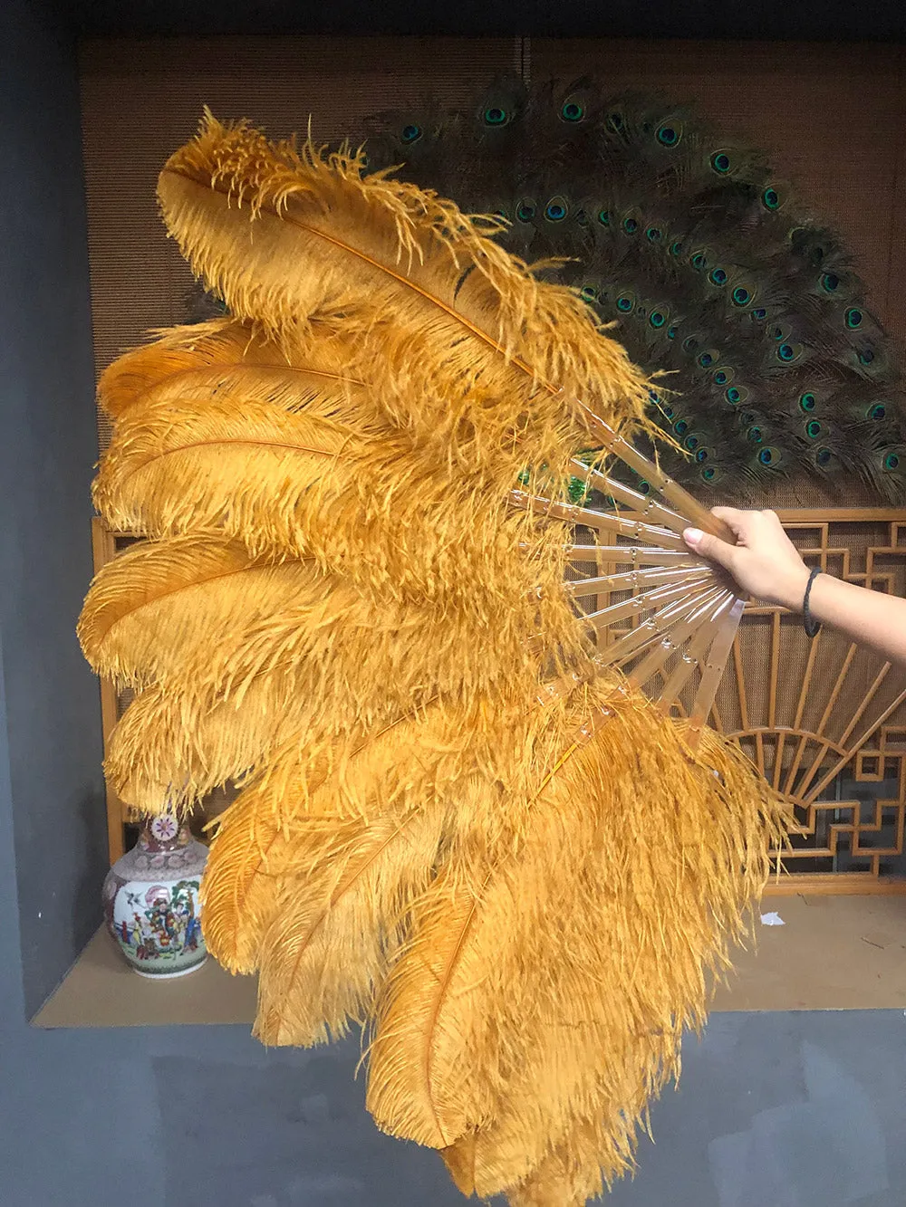 topaz Single layer Feather fan 25"x 45"